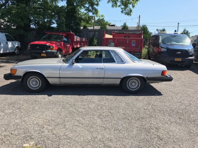 1976 Silver Mercedes-Benz 400-Series Coupe