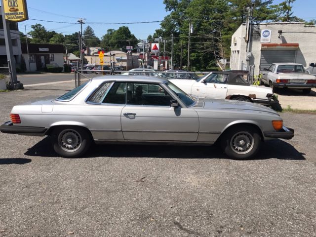 1976 Silver Mercedes-Benz 400-Series Coupe