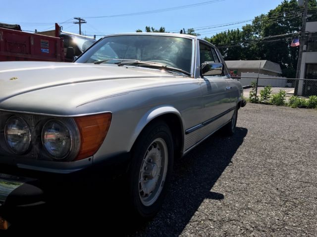 1976 Silver Mercedes-Benz 400-Series Coupe
