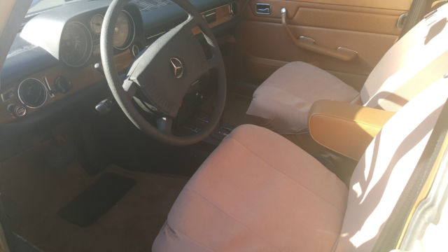 1976 grandma butternut  off yellow Mercedes-Benz 200-Series