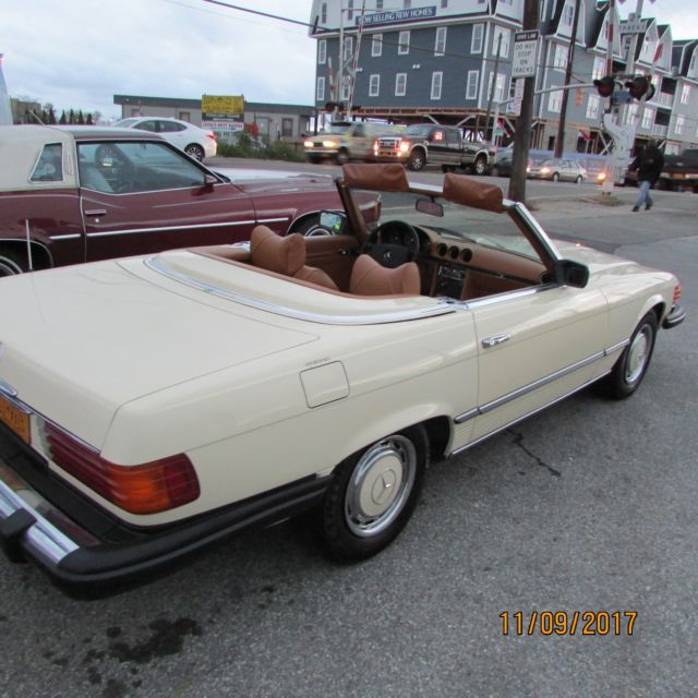 1976 White Mercedes-Benz SL-Class Convertible
