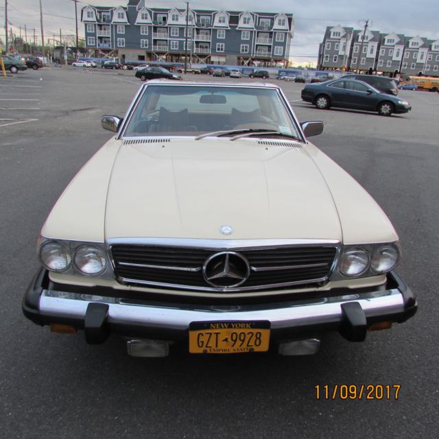 1976 White Mercedes-Benz SL-Class Convertible