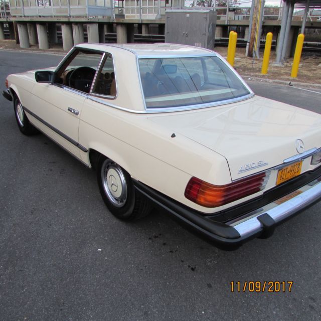 1976 White Mercedes-Benz SL-Class Convertible