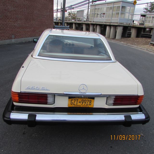 1976 White Mercedes-Benz SL-Class Convertible