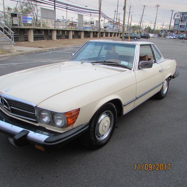 1976 White Mercedes-Benz SL-Class Convertible