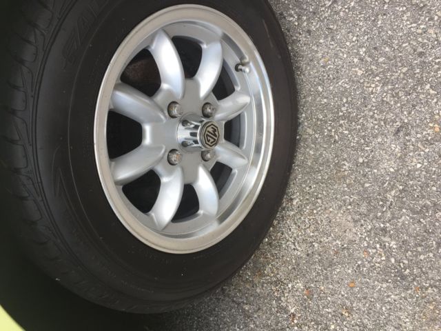 1976 Yellow MG MGB Convertible