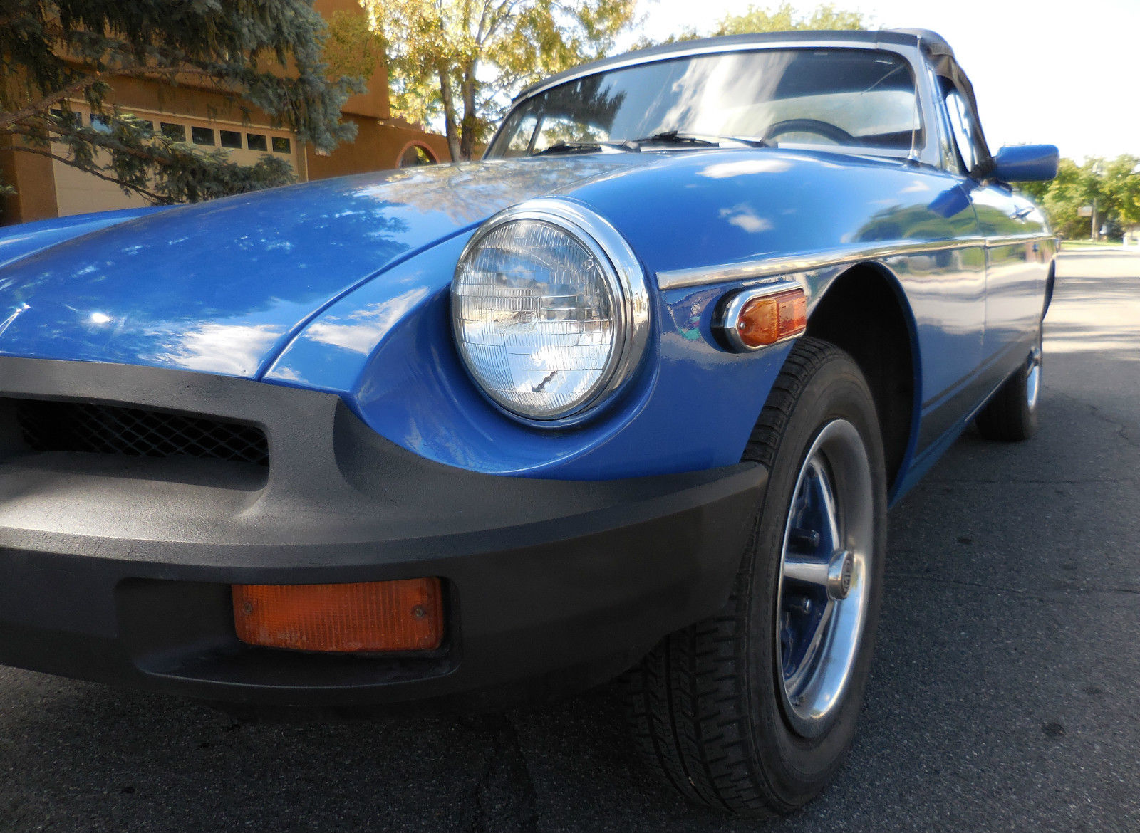 1976 Blue MG MGB Convertible