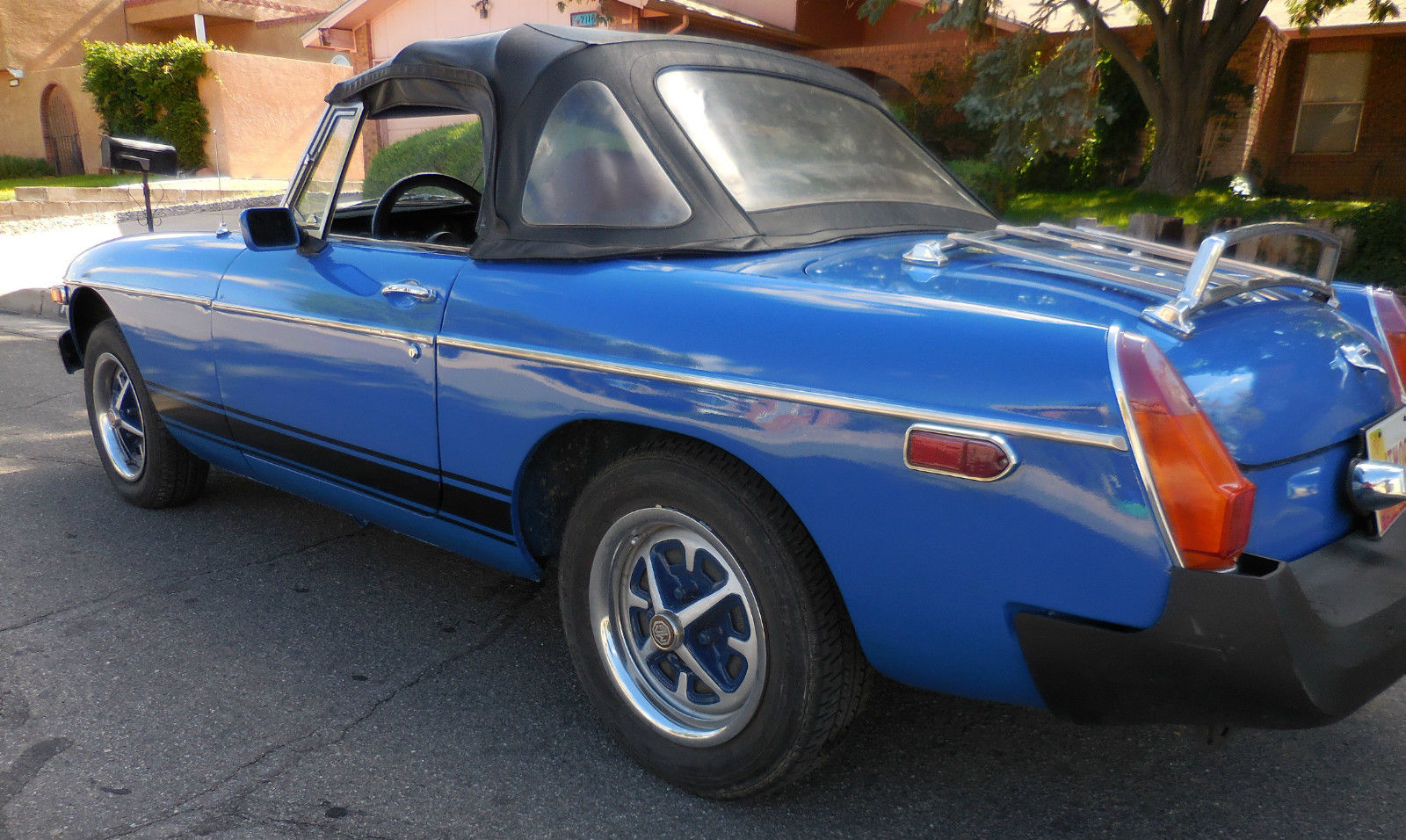 1976 Blue MG MGB Convertible