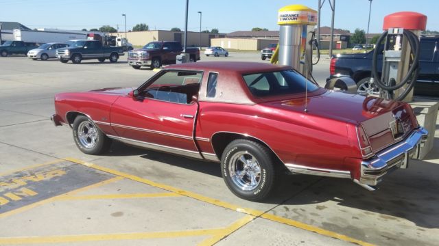 19760000 Red Chevrolet Monte Carlo Coupe