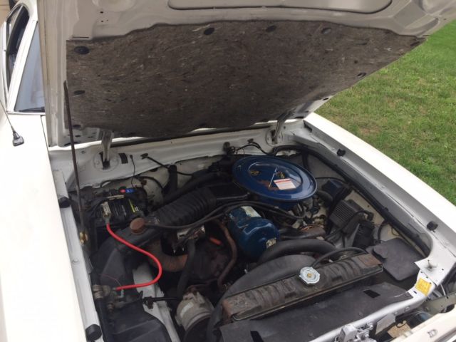 1976 White Ford Mustang Hatchback