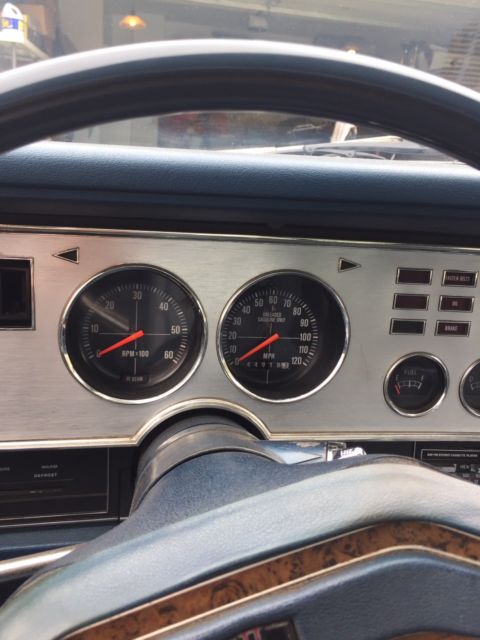 1976 White Ford Mustang Hatchback