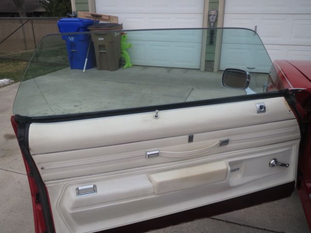 1976 Red Oldsmobile Cutlass Coupe