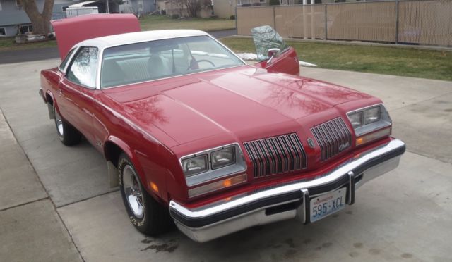 1976 Red Oldsmobile Cutlass Coupe