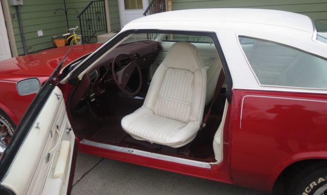 1976 Red Oldsmobile Cutlass Coupe