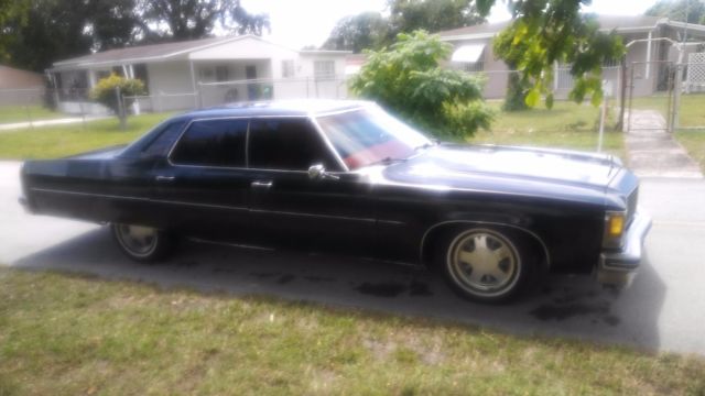 1976 White Oldsmobile Ninety-Eight