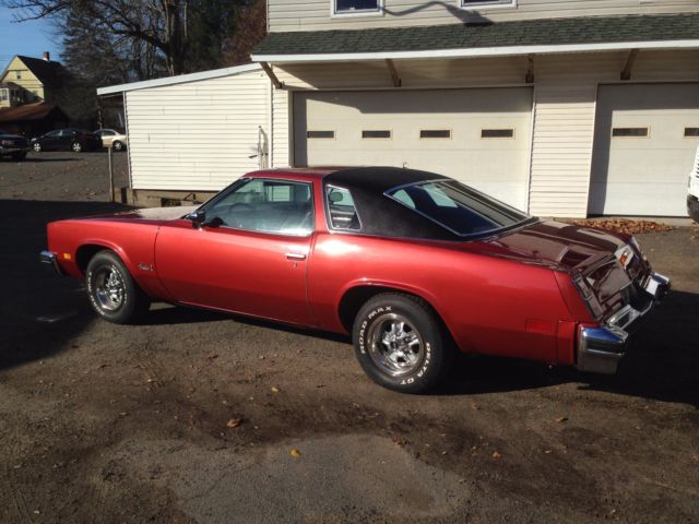 1976 Firethorn red Oldsmobile Cutlass Coupe