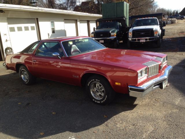 1976 Firethorn red Oldsmobile Cutlass Coupe