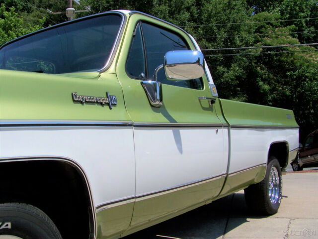 1976 Green Chevrolet CK10 Cheyenne Super