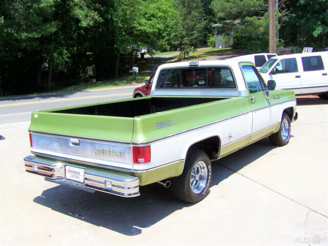 1976 Green Chevrolet CK10 Cheyenne Super