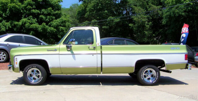 1976 Green Chevrolet CK10 Cheyenne Super