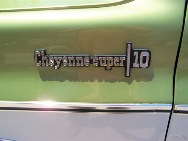 1976 Green Chevrolet CK10 Cheyenne Super