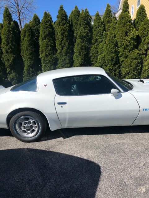 1976 White Pontiac Trans Am Coupe