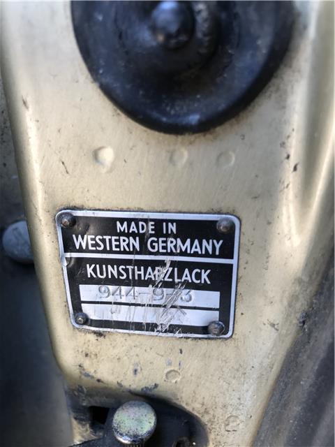 1976 -- Porsche 911 --