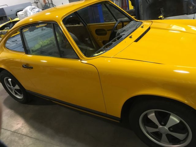 1976 Signal yellow Porsche 912 Coupe