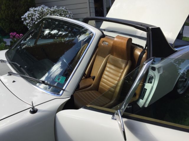 1976 White Porsche 914 Coupe