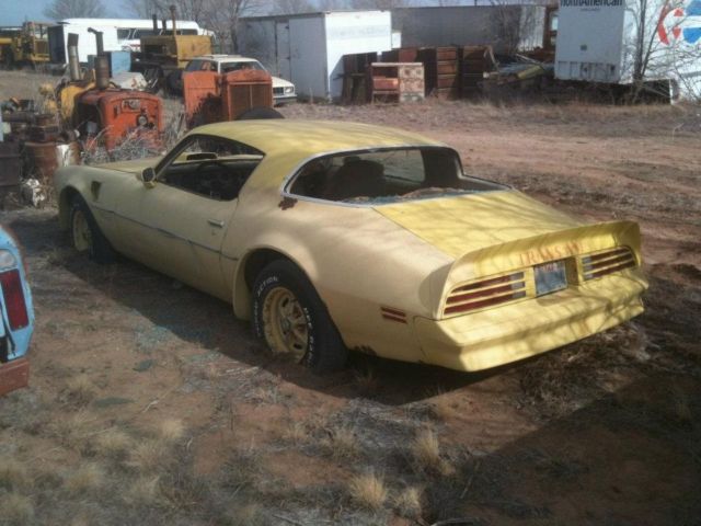 1976 Yellow Pontiac Trans Am Coupe