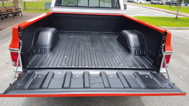 1976 Orange-White Chevrolet C/K Pickup 1500 pickup