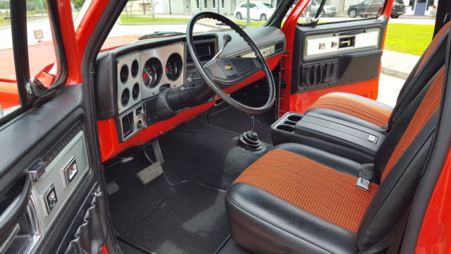 1976 Orange-White Chevrolet C/K Pickup 1500 pickup