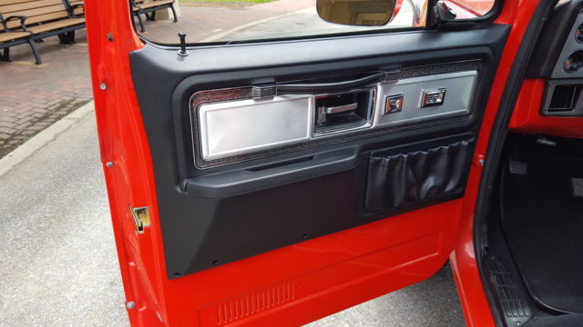 1976 Orange-White Chevrolet C/K Pickup 1500 pickup