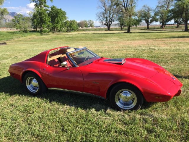 1976 Red Chevrolet Corvette Coupe
