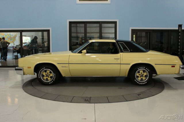 1976 Yellow Oldsmobile Cutlass