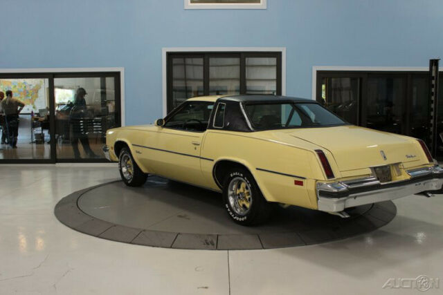 1976 Yellow Oldsmobile Cutlass