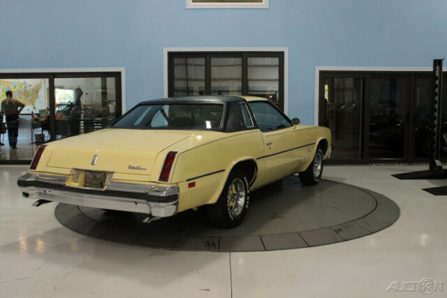 1976 Yellow Oldsmobile Cutlass