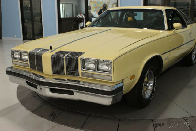 1976 Yellow Oldsmobile Cutlass