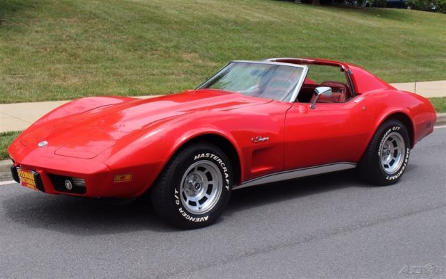1976 Yellow Chevrolet Corvette Coupe
