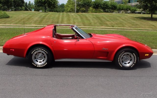 1976 Yellow Chevrolet Corvette Coupe