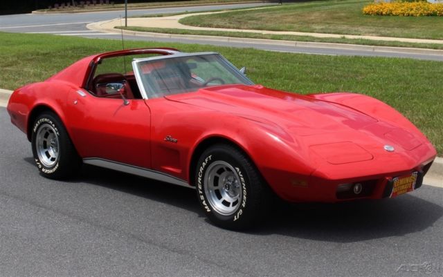 1976 Yellow Chevrolet Corvette Coupe