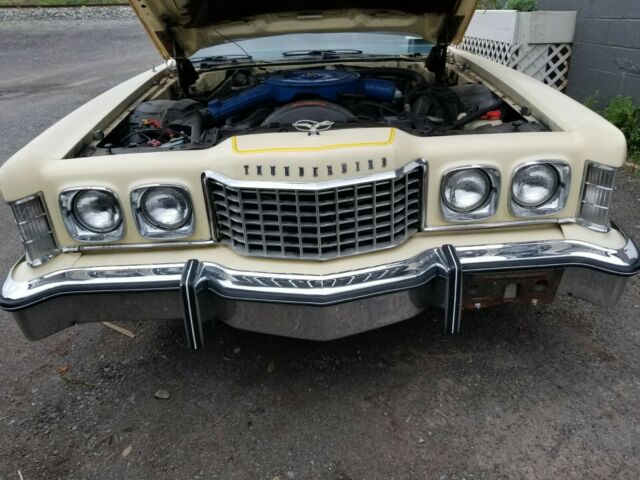 1976 Gold and cream Ford Thunderbird Coupe