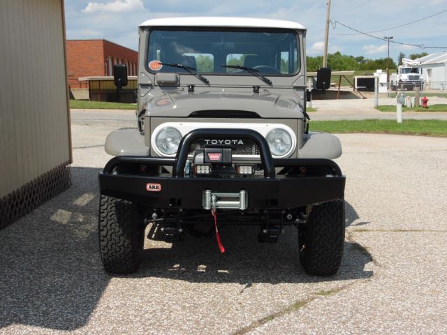 1976 Gray Toyota Land Cruiser SUV