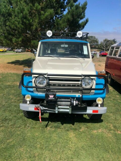 1976 Blue Toyota Land Cruiser SUV