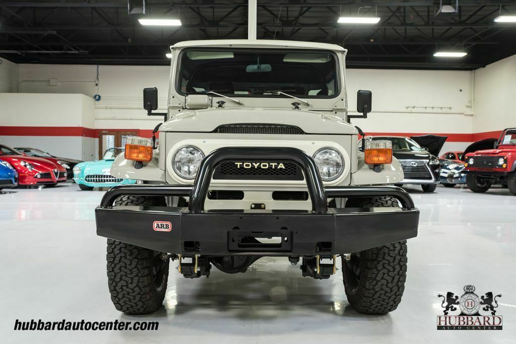 1976 Tan Toyota FJ Cruiser