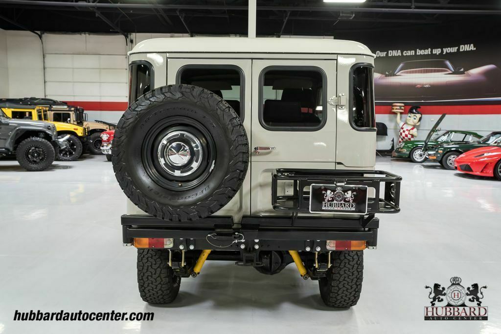 1976 Tan Toyota FJ Cruiser