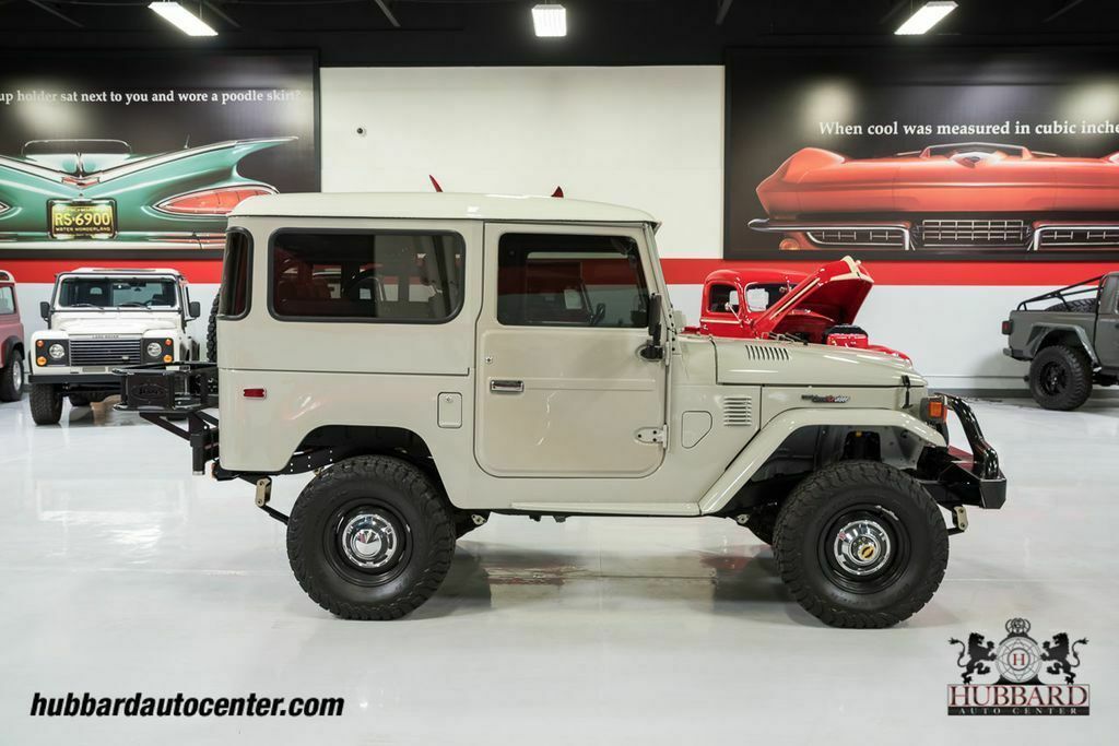 1976 Tan Toyota FJ Cruiser