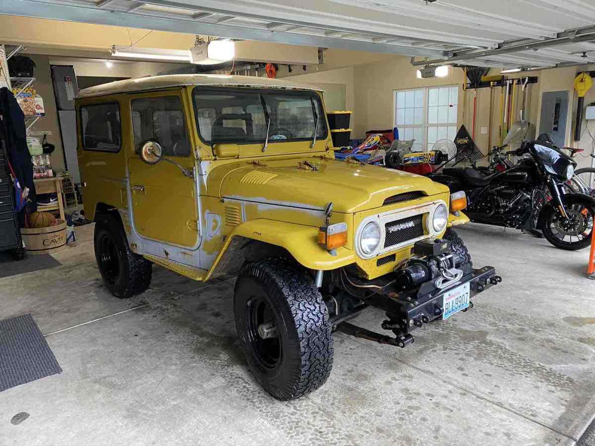 1976 Yellow Toyota Fj SUV
