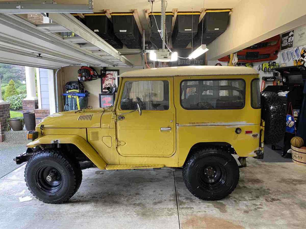 1976 Yellow Toyota Fj SUV