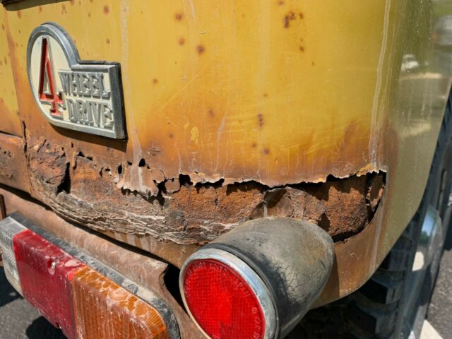 1976 Yellow Toyota Land Cruiser